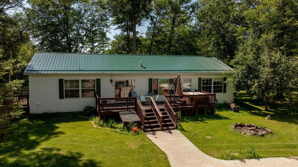 23829 Bulrush Drive, Lake Edward Twp