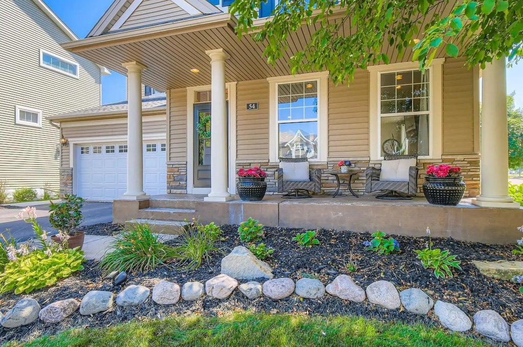 54 Tribute Avenue, Hudson