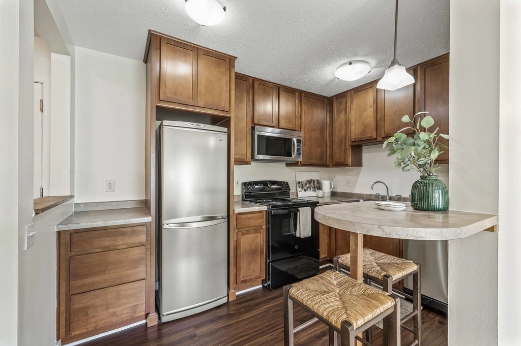 3729 Snelling Avenue 108, Minneapolis