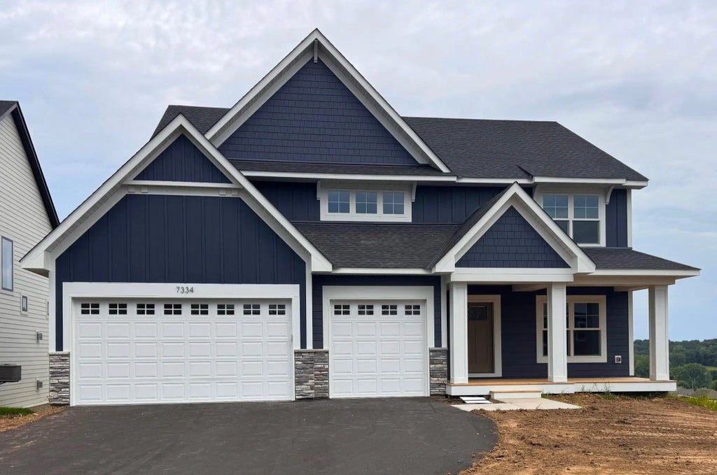 7334 Ambercrest Curve, Inver Grove Heights