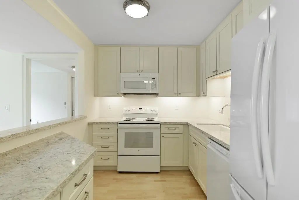 1425 W 28th Street 108, Minneapolis