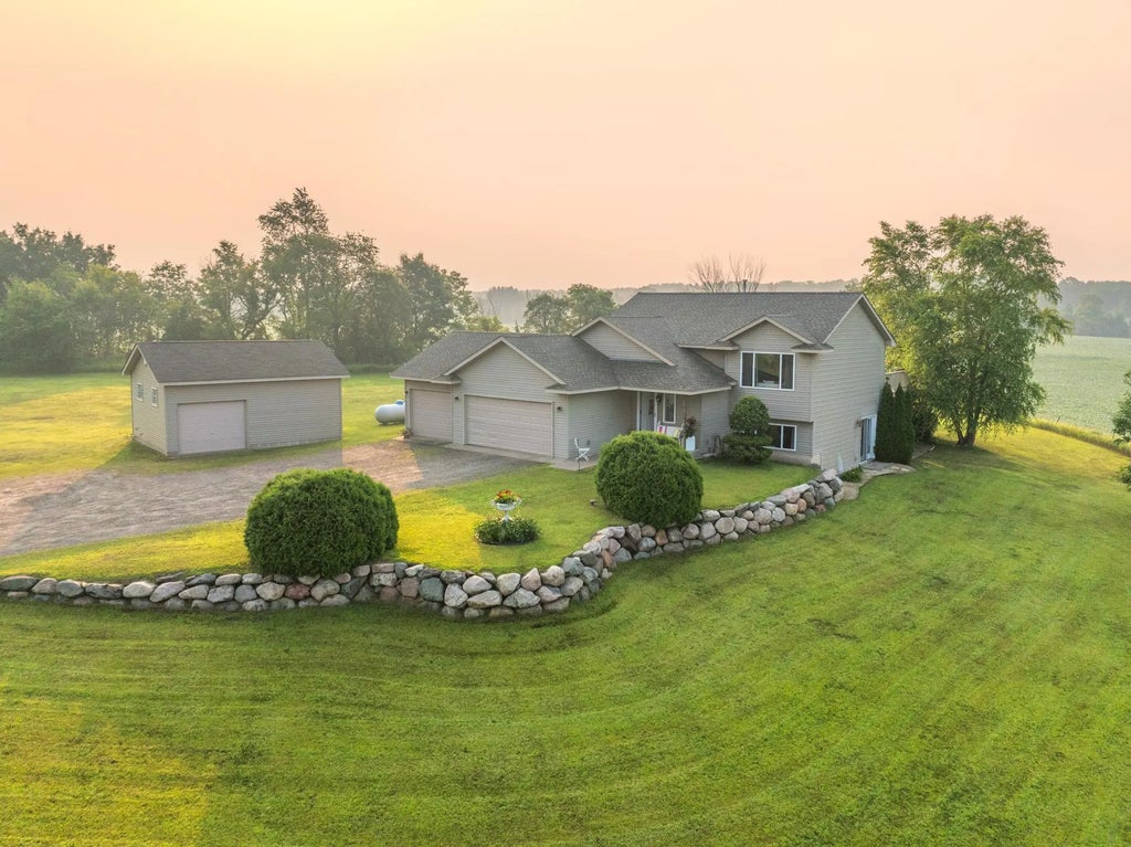 919 189th Avenue, Star Prairie