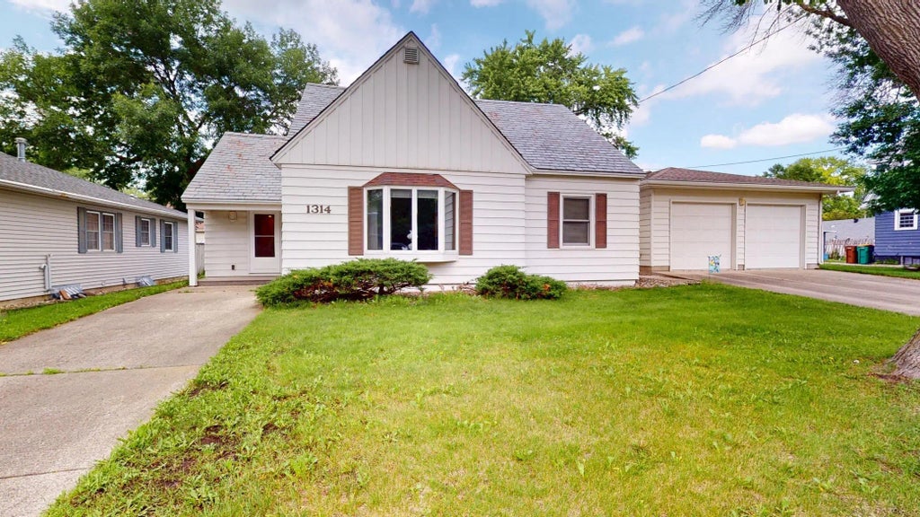 1314 Dunham Street, Albert Lea