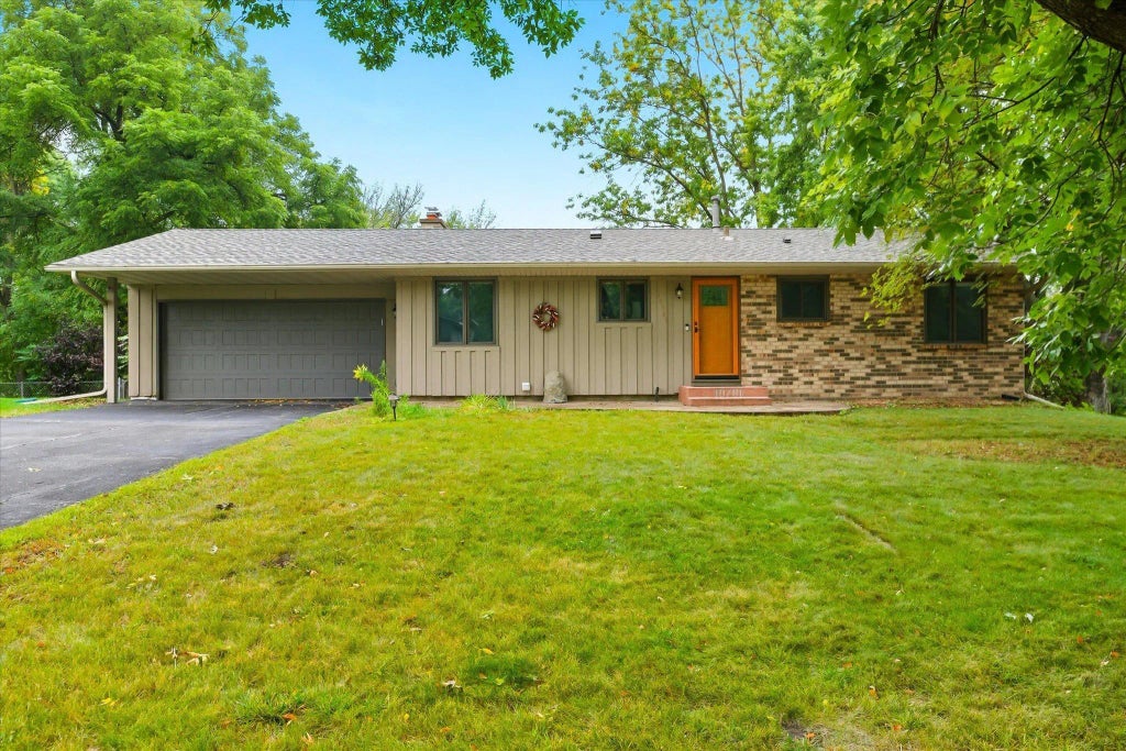 10781 Boundary Creek Terrace, Maple Grove