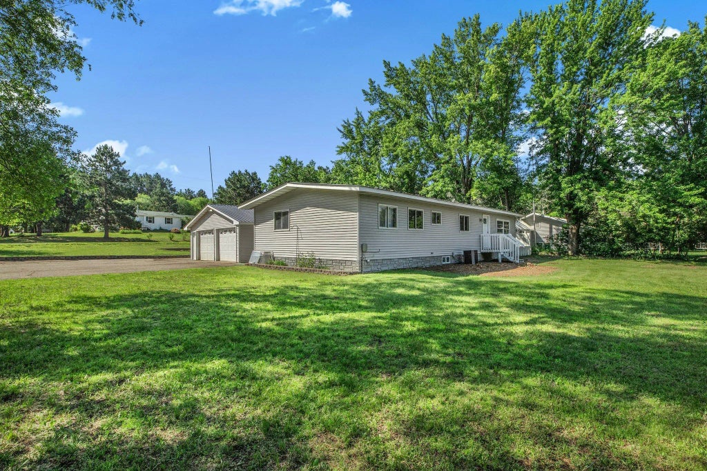 9353 Ideal Road, Rice Lake