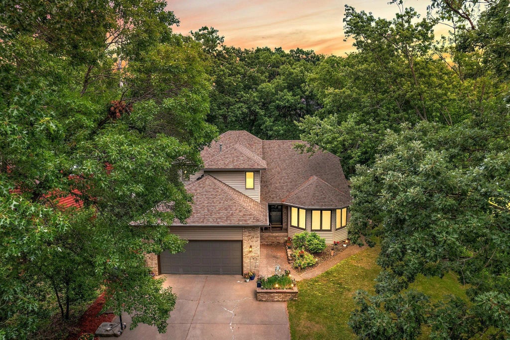 2569 Hayward Avenue N, Oakdale