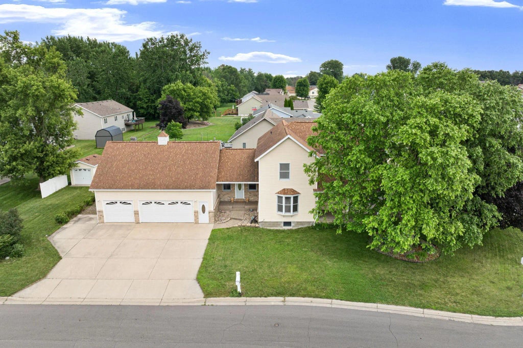 1299 Bellflower Lane Ne, Owatonna