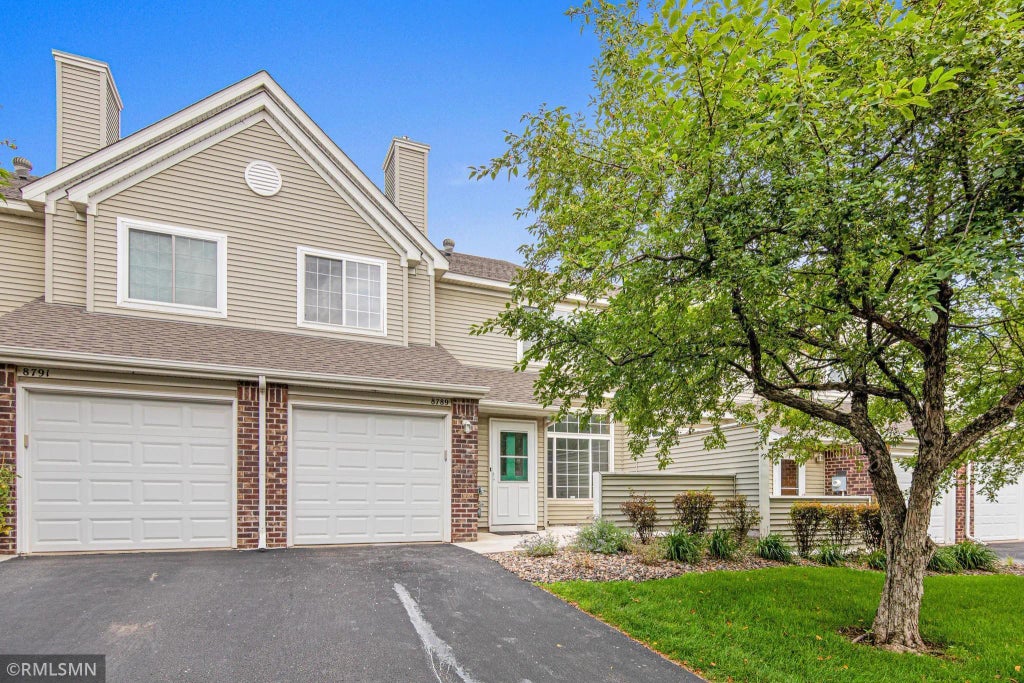 8789 Branson Drive, Inver Grove Heights