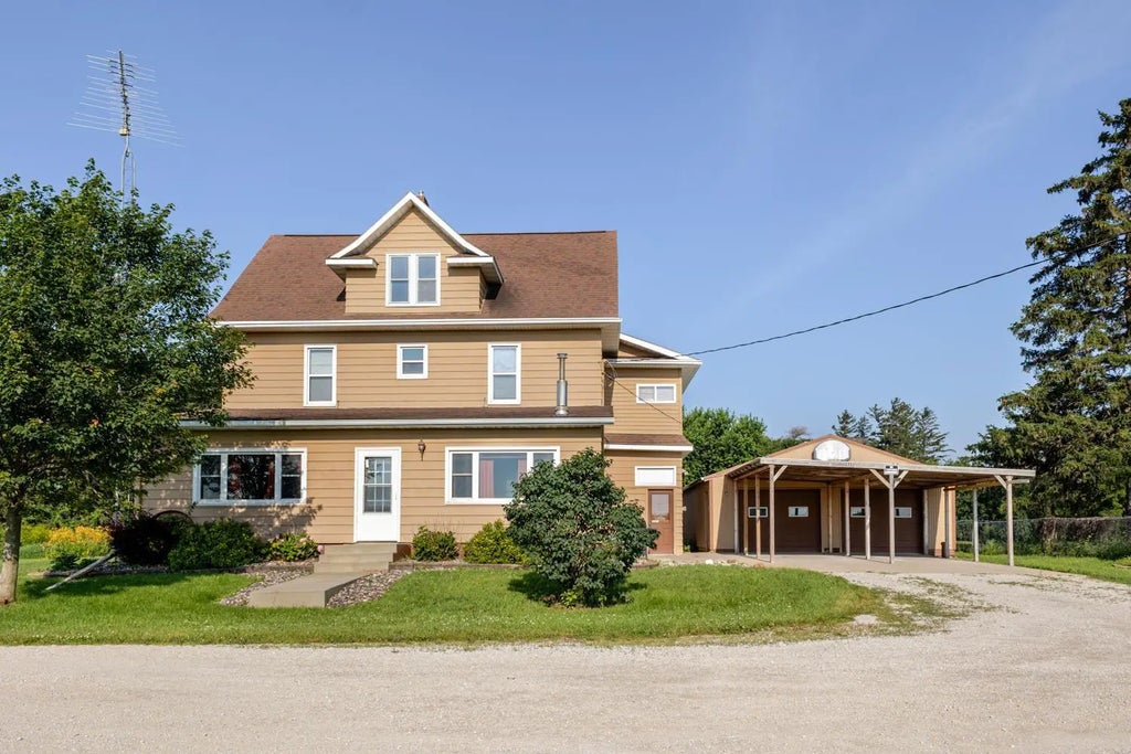 13331 40th Street Se, Eyota