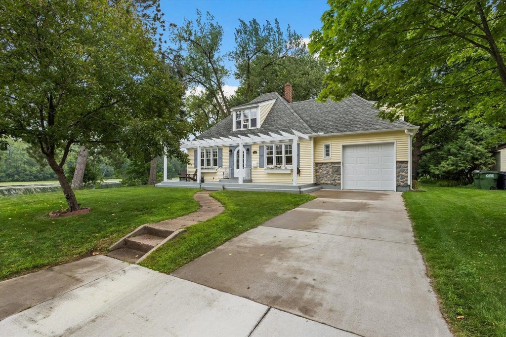 100 10th Street Sw, Pine City