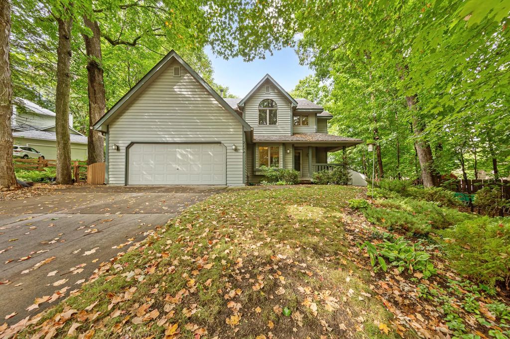 2104 Taylor Court, Northfield