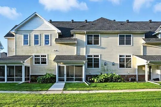 5760 Village Trail, Mound