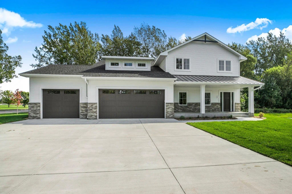 904 13th Avenue N, Sartell