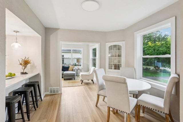 5912 Bartlett Boulevard, Mound