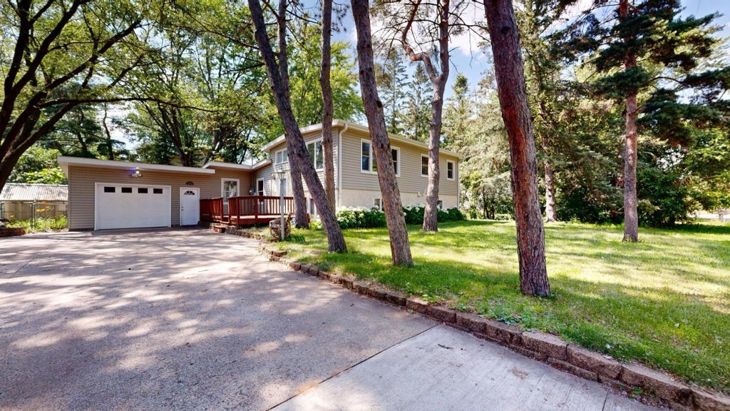 3003 Greenbrier Street, Little Canada