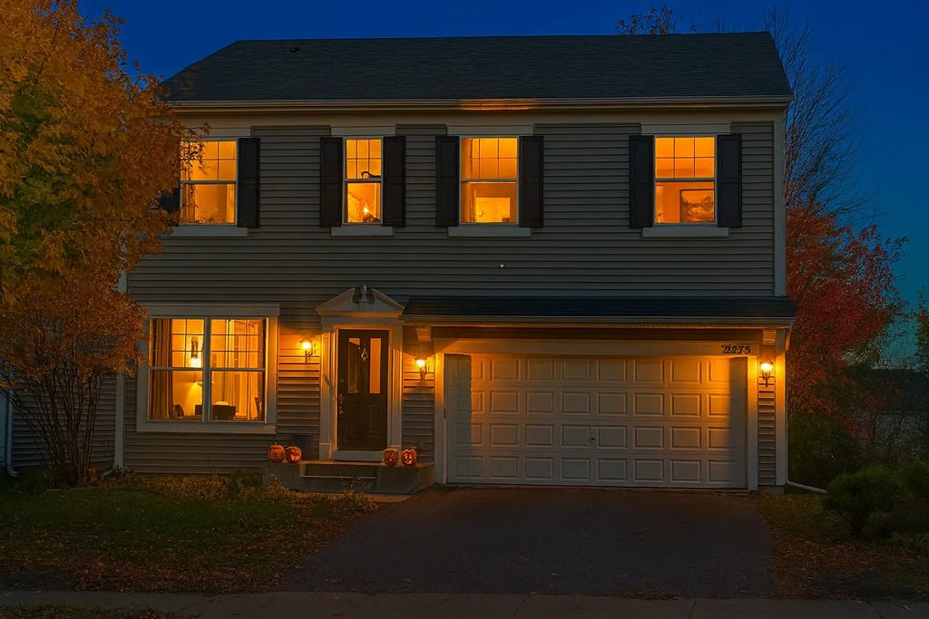 2275 Clover Field Drive, Chaska