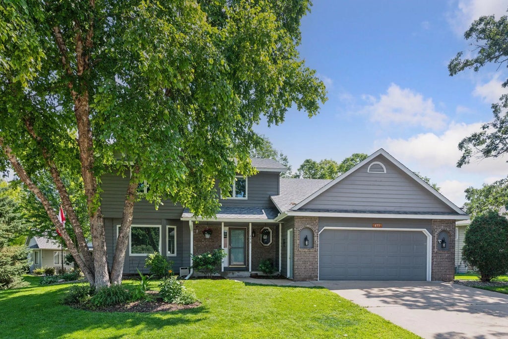 475 Oakhill Road, Chaska