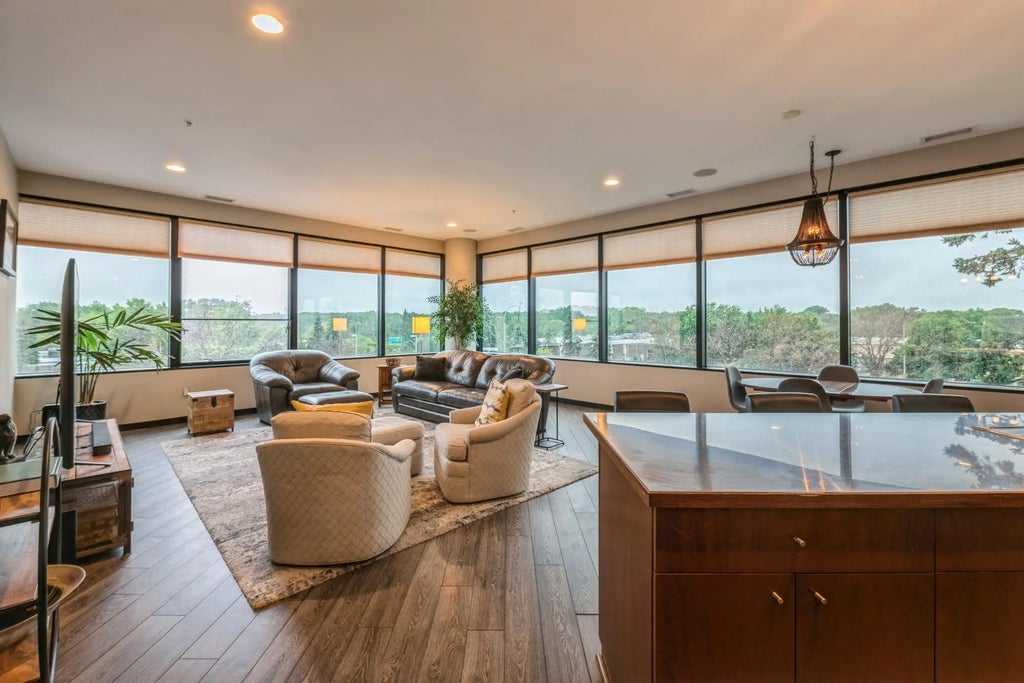 5601 Smetana Drive 313, Hopkins