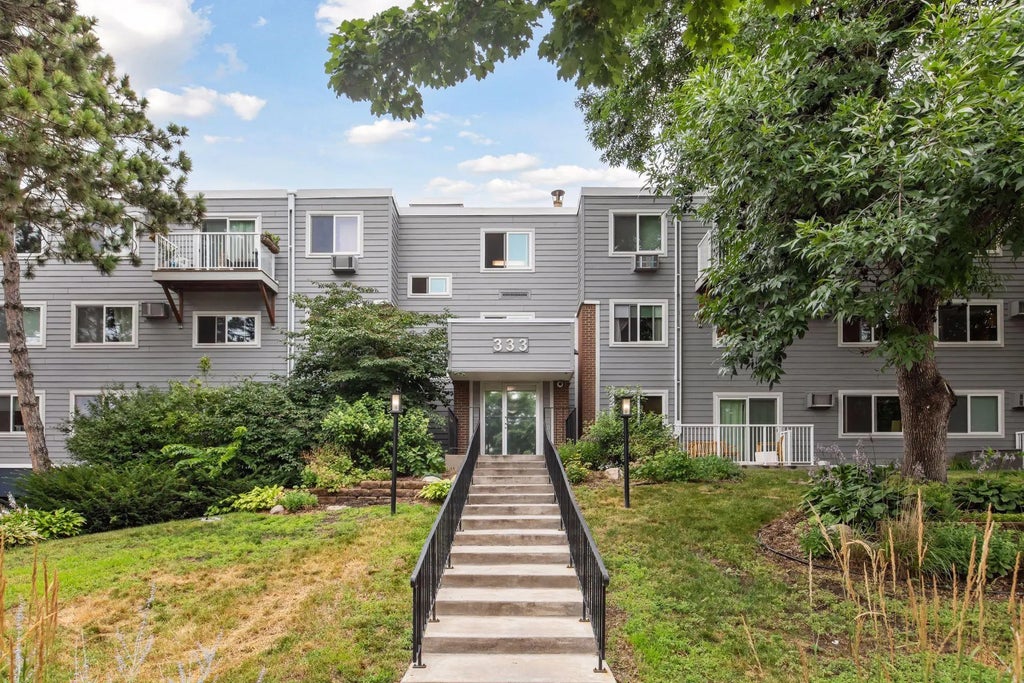 333 8th Street Se 304, Minneapolis