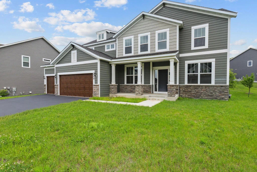 5370 Fountain Lane N, Plymouth