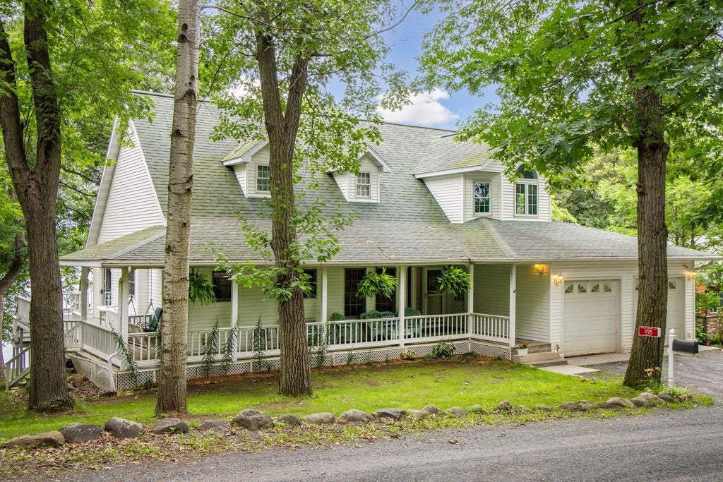 1725 N 133rd Avenue, St Croix Falls