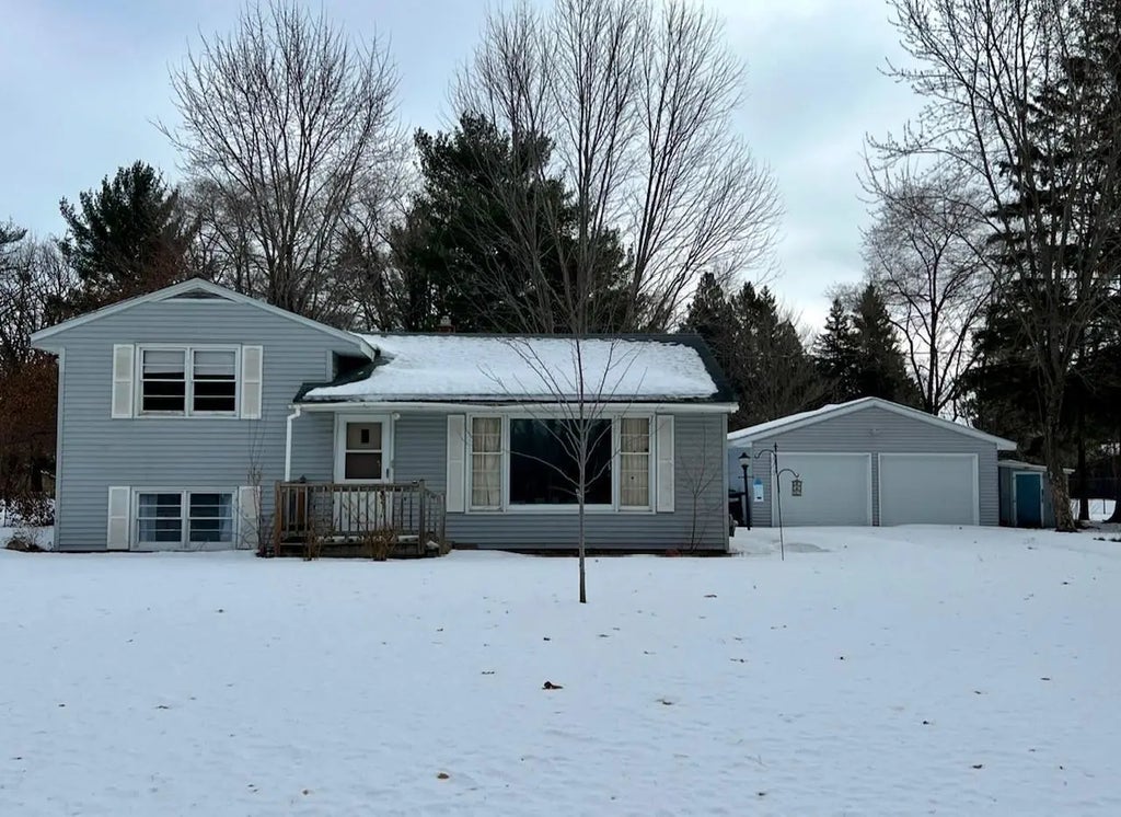 18606 Riverwood Drive, Little Falls