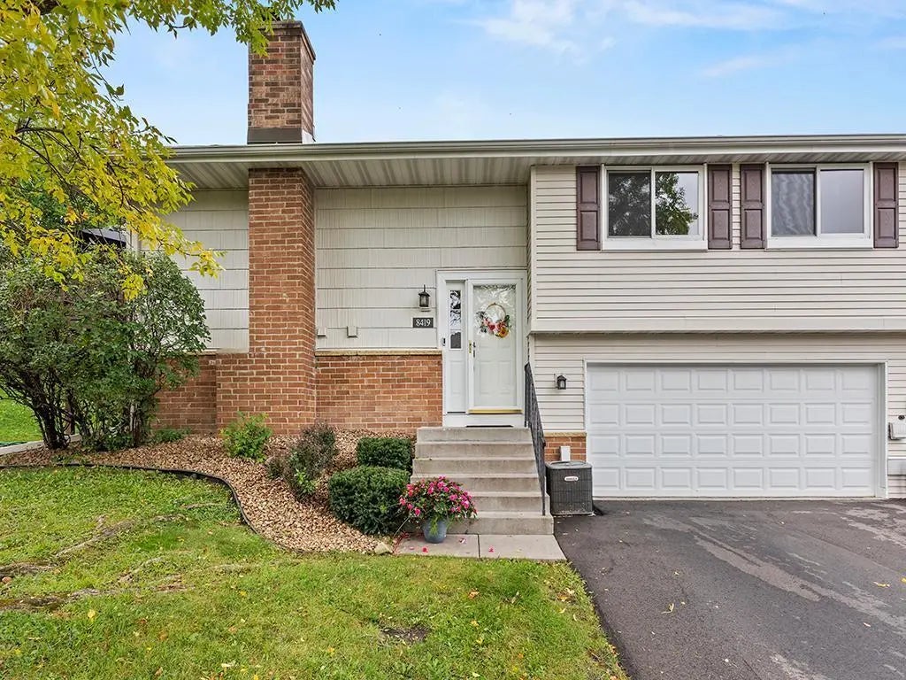 8419 W 97 1/2 Street, Bloomington