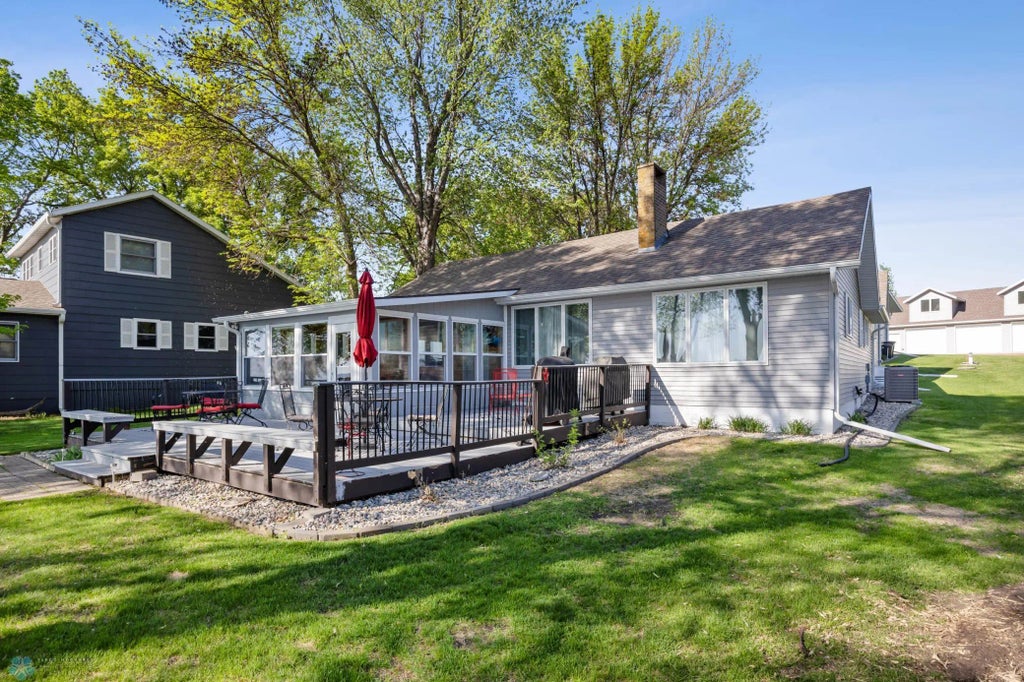 44042 Outlet Beach Road, Lida Twp