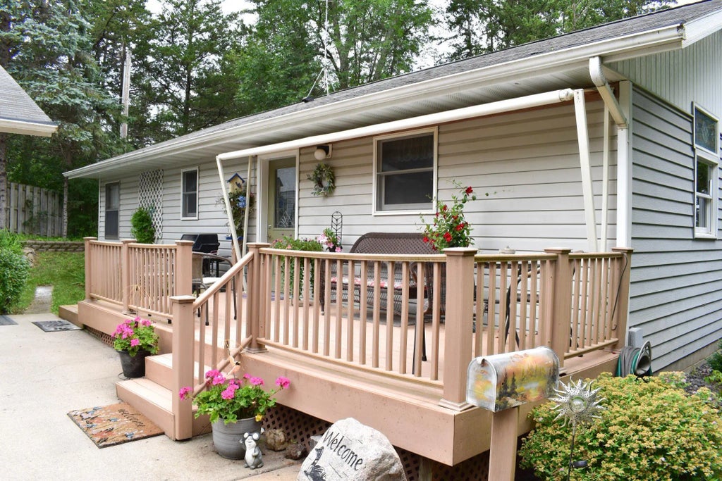 4629 Reardon Avenue Nw, South Haven