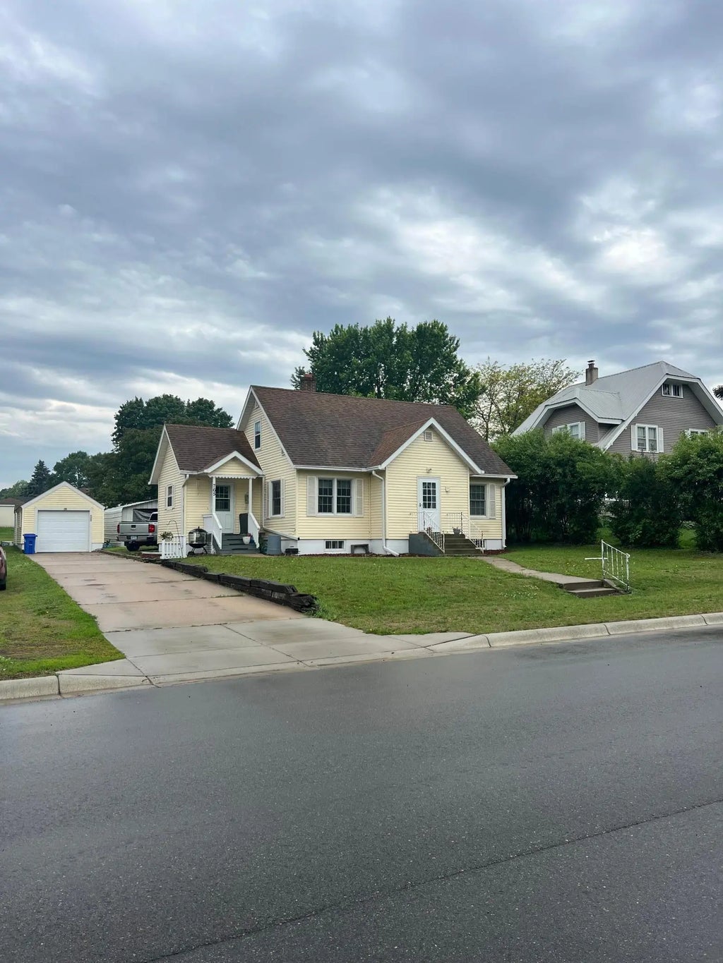 765 Ash Street, Dawson