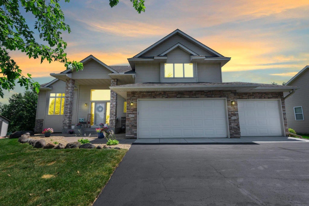 16355 Wintergreen Street Nw, Andover