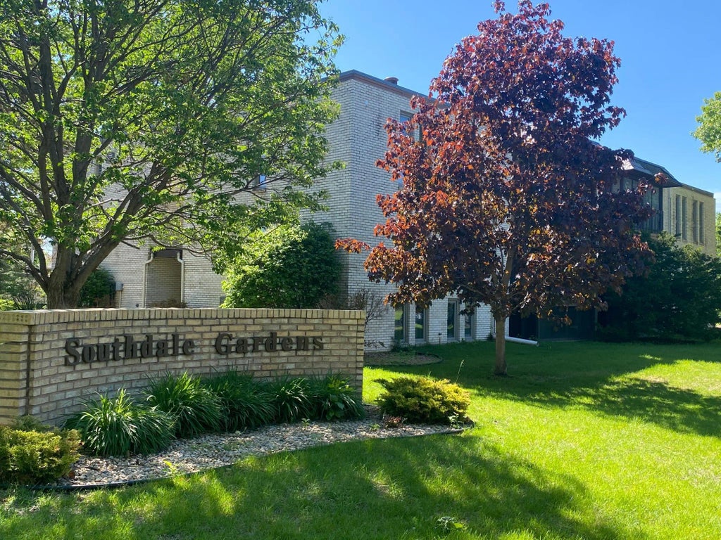 6309 York Avenue S 204, Edina