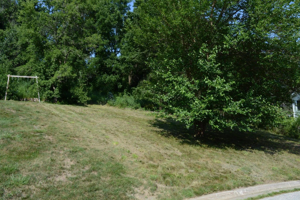 512 N Hill Street, La Crescent