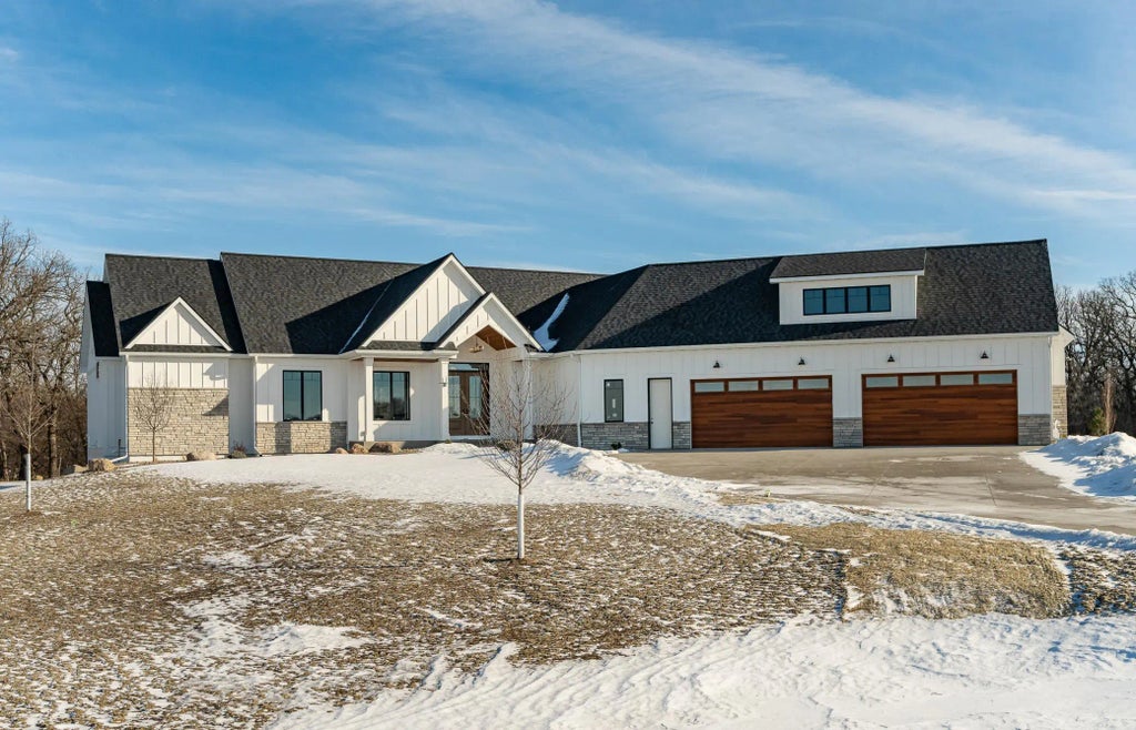 4868 Royal Oaks Circle Sw, Rochester