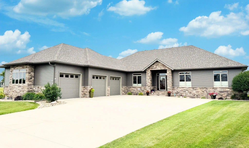 4517 Allyson Court, Moorhead