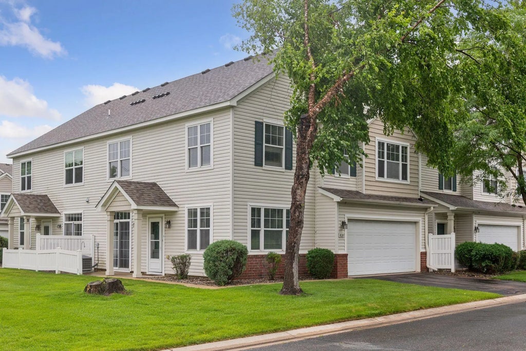 820 Princeton Avenue, Shakopee