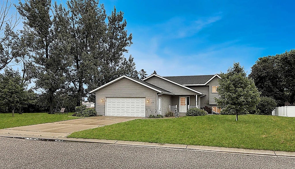 310 4th Street Sw, Clara City