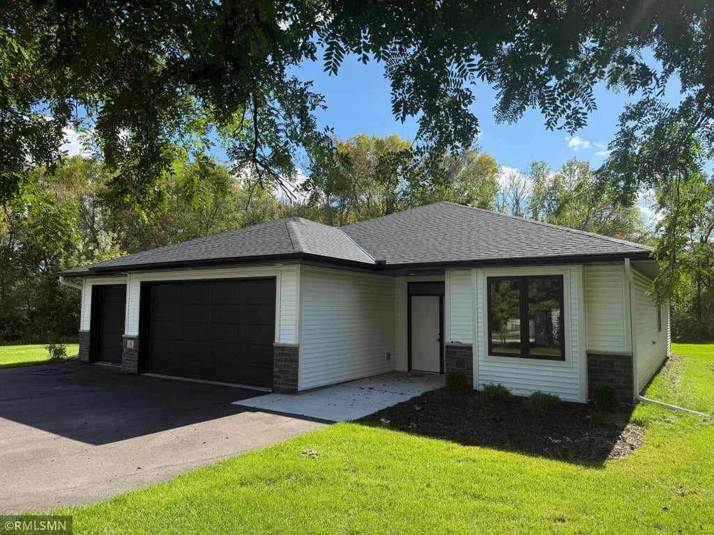 30 Cedar Court, Annandale