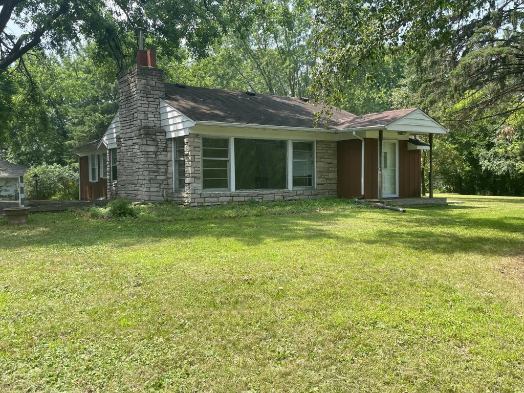 205 Deerwood Lane N, Plymouth