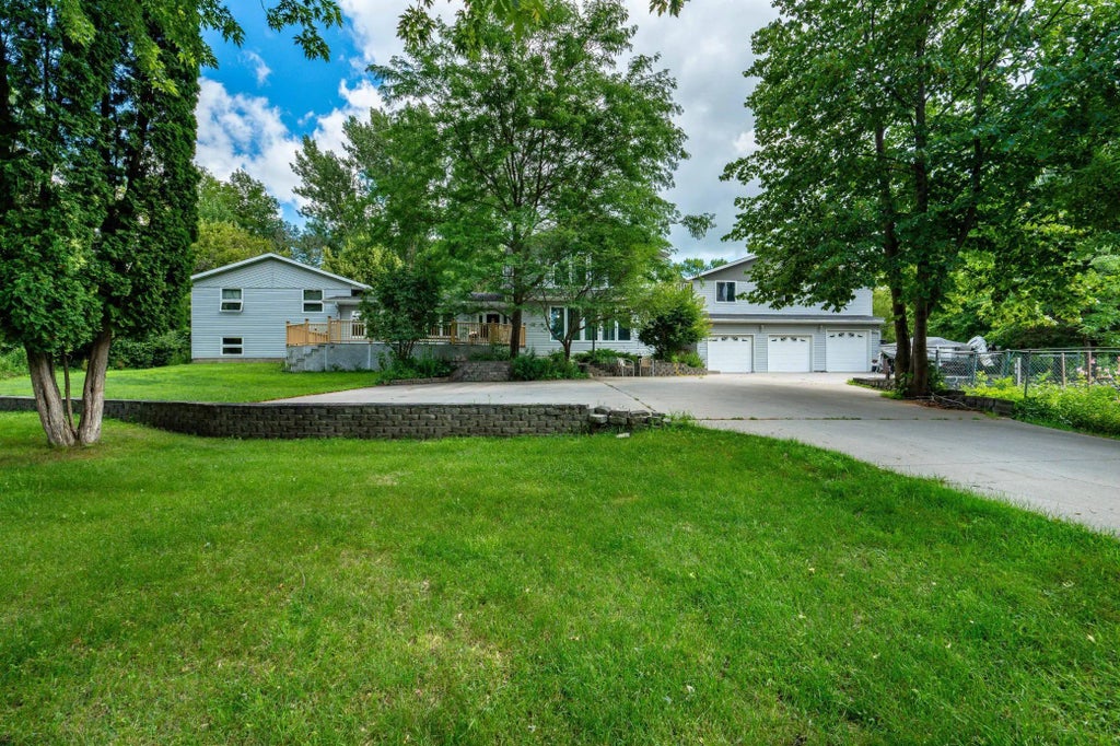 1225 E Mount Faith Avenue, Fergus Falls