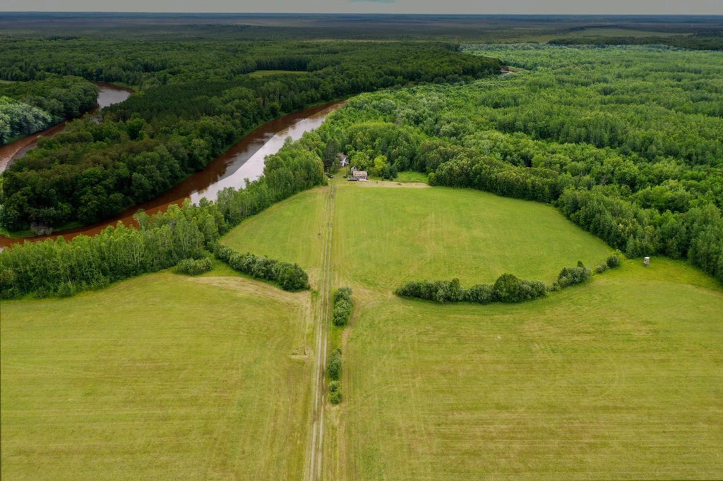 4049 County Road 79, International Falls