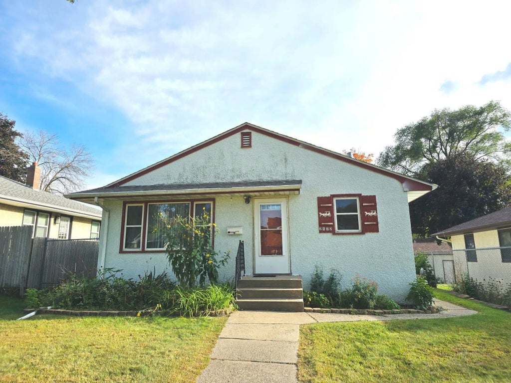 2172 Reaney Avenue E, Saint Paul