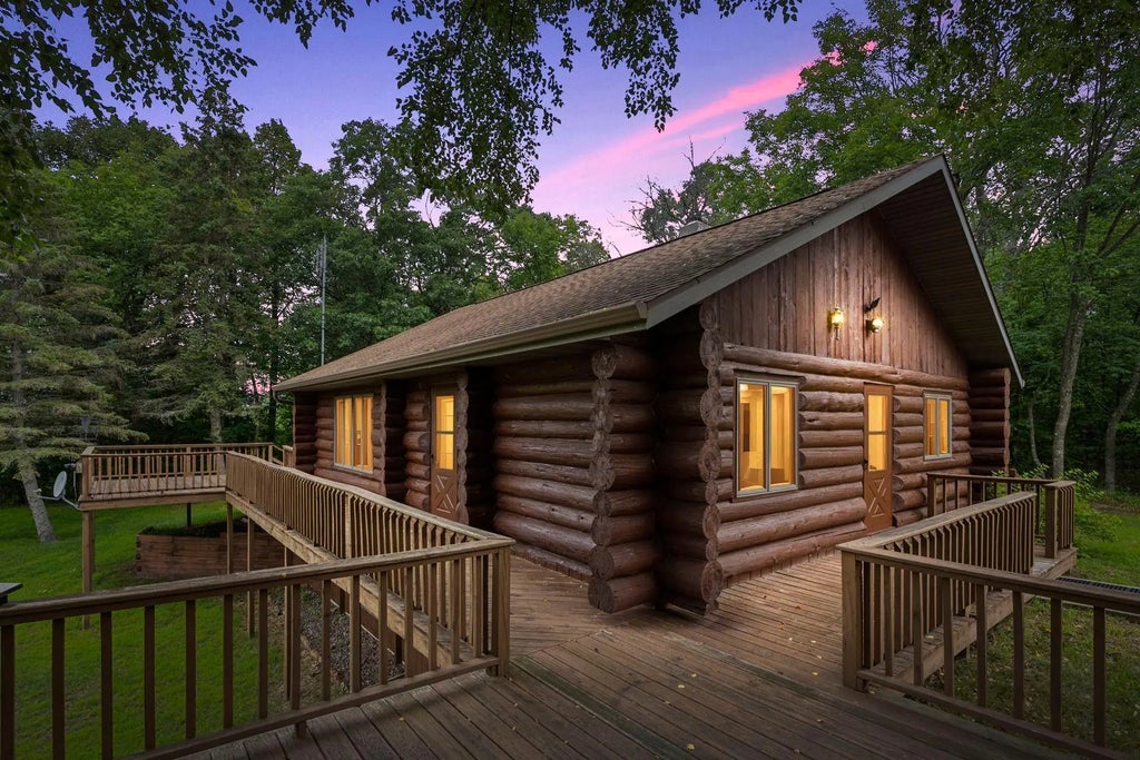 15204 State Road 70, Grantsburg