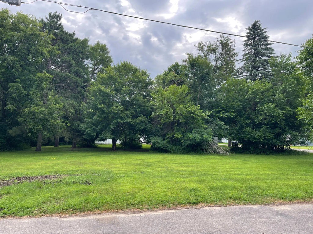 210 4th Avenue S, Princeton