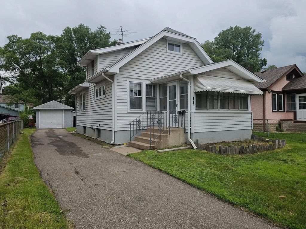 119 10th Avenue N, South Saint Paul