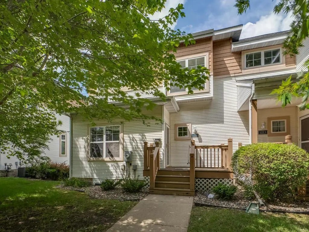 1221 Clarence Street, St Paul