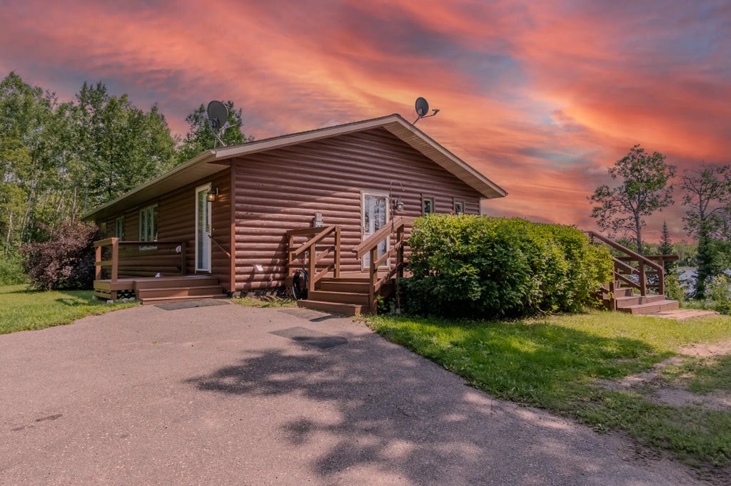 27162 County Road 16, Hibbing