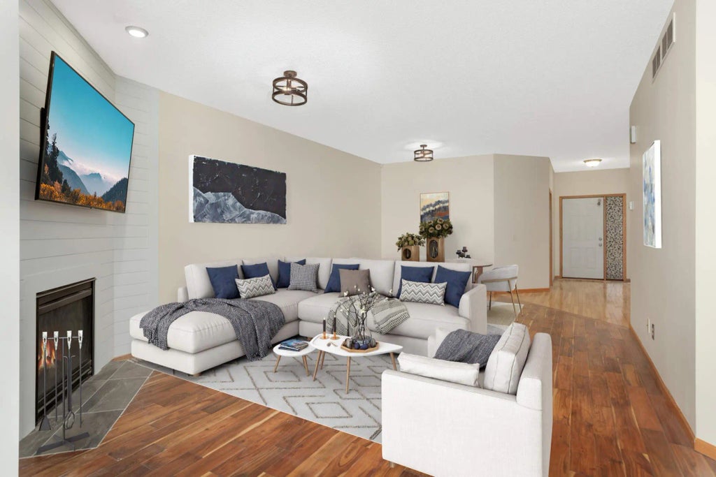 17896 Glasgow Way, Lakeville