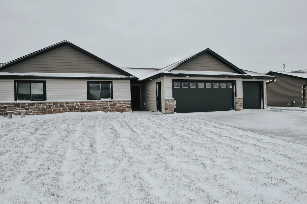 311 11th Street N, Goodhue