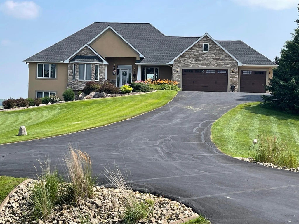 20837 Bentley Court, Farmington